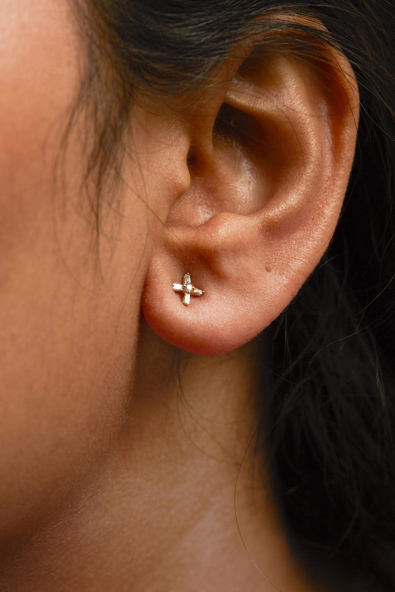 10K Yellow Gold 1/10 Cttw Round and Baguette Diamond Criss Cross X Stud Earring (H-I Color, I1-I2 Clarity)-3