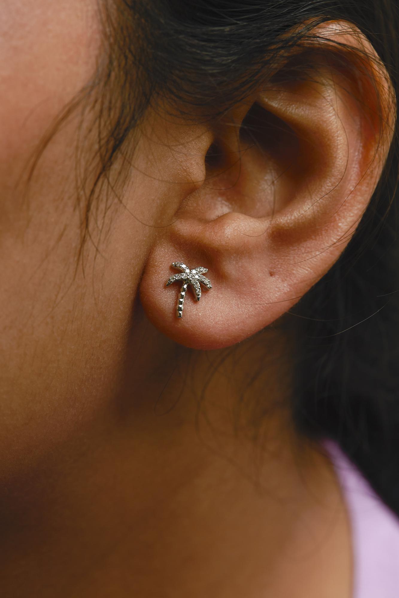 10K White Gold 1/10 Cttw Diamond  Encrusted Palm Tree Stud Earrings (H-I Color, I1-I2 Clarity)-3