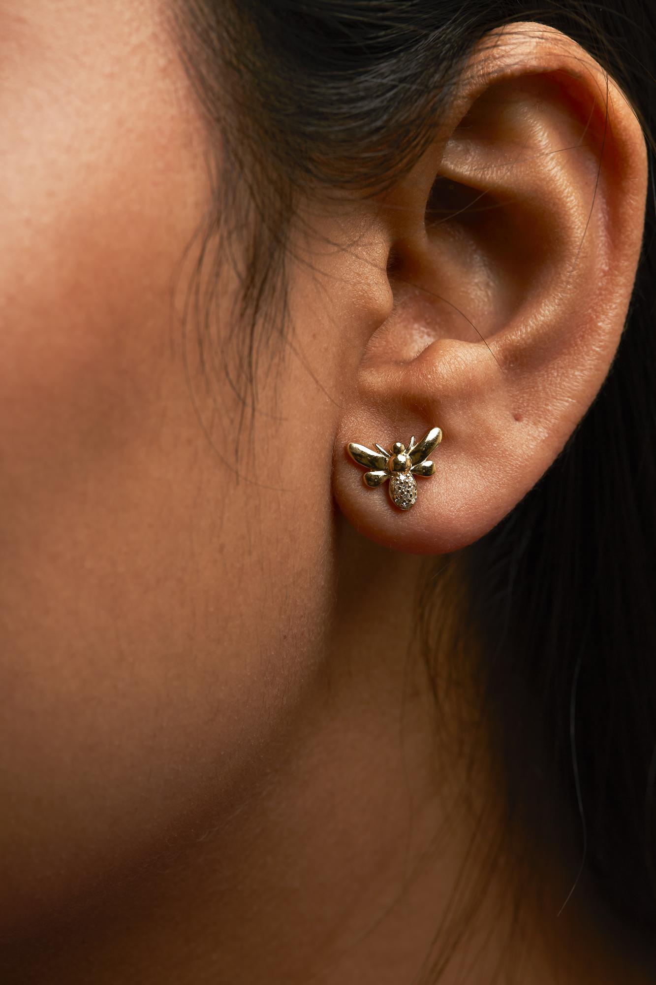 10K Yellow Gold Diamond Accented Bumble Bee Stud Earring (H-I Color, I1-I2 Clarity)-3