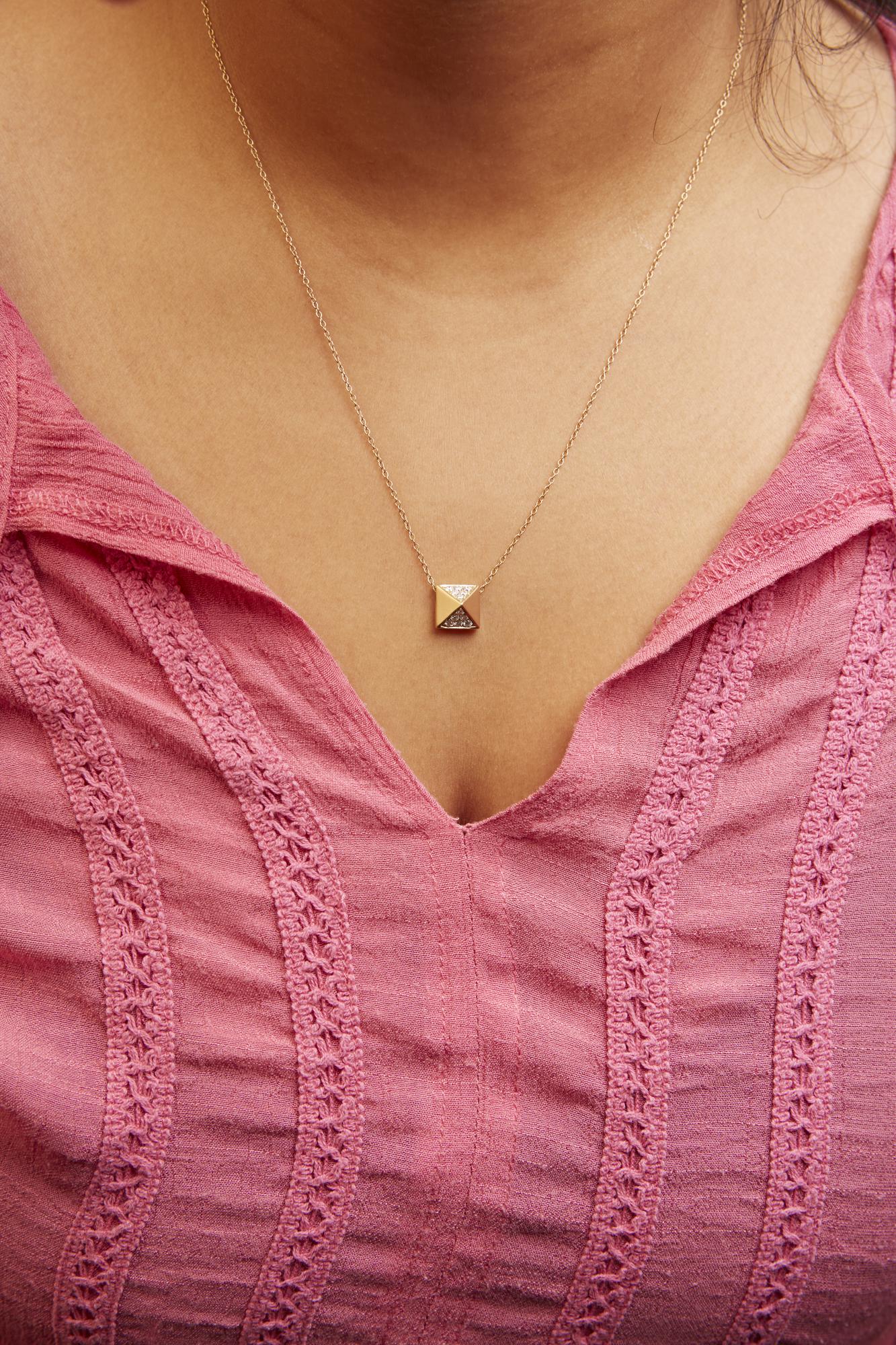 14K Yellow Gold 1/4 Cttw Diamond Matte Finished Pyramid Pendant Necklace (G-H Color, SI1-SI2 Clarity) - 18 Inches-3